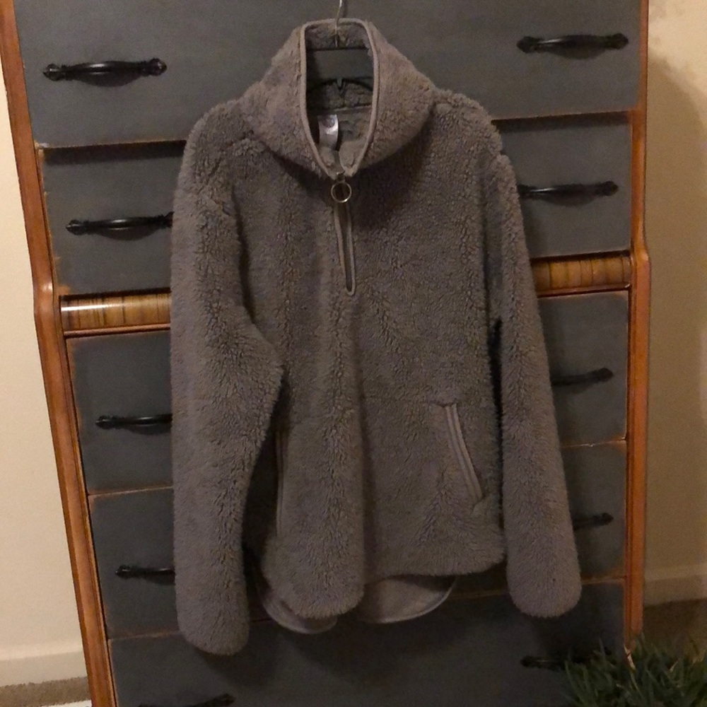 Gray Pullover